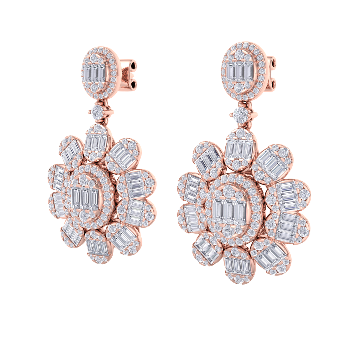 Formal chandelier earrings in yellow gold with white diamonds of 4.12 ct in weight