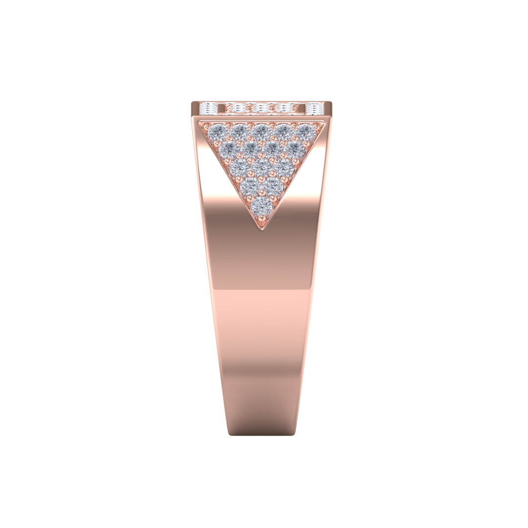 Diamond ring in yellow gold with white diamonds of 0.77 ct in weight