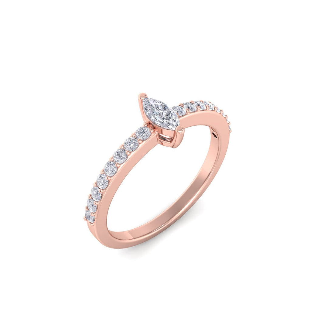 Diamond ring in white gold with white diamonds of 0.44 ct in weight