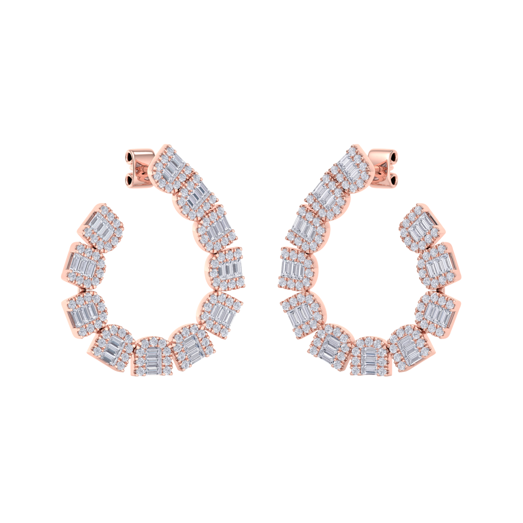 Circle studs in white gold with white diamonds of 5.82 ct in weight