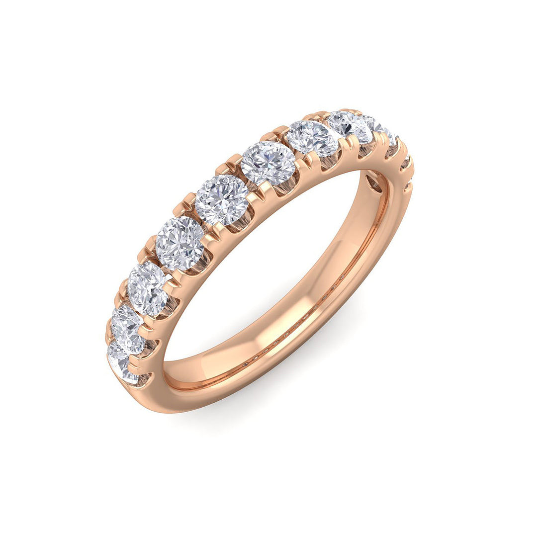 Pavé diamond ring in white gold with medium sized white diamonds of 1.01 ct in weight