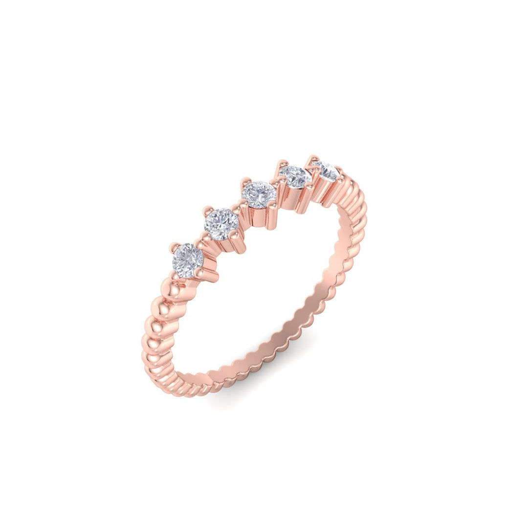 Diamond ring in rose gold with white diamonds of 0.20 ct in weight