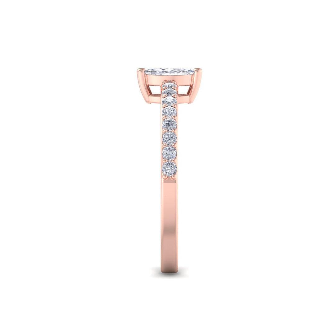 Diamond ring in white gold with white diamonds of 0.44 ct in weight