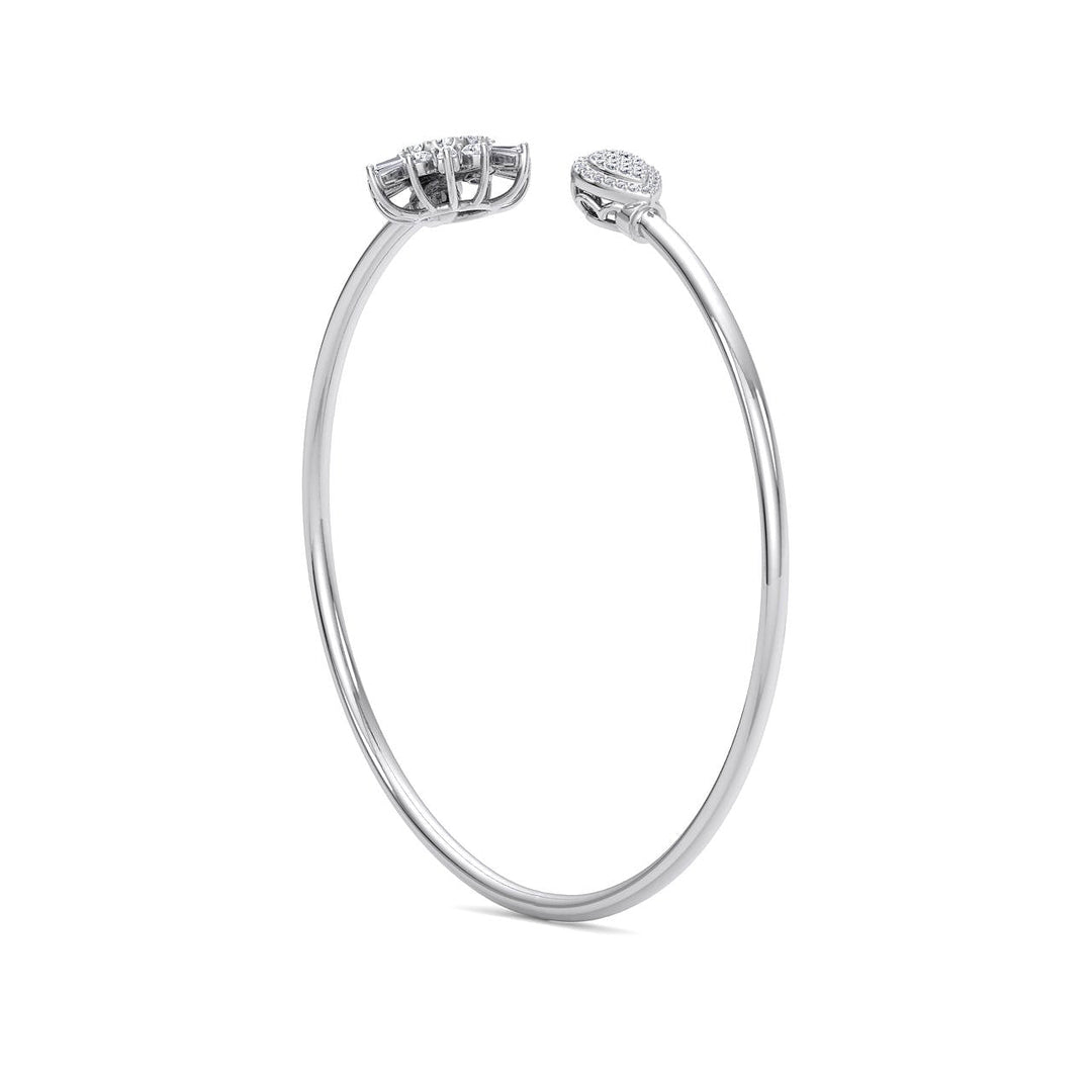 Cuff bracelet in white gold with white diamonds of 0.68 ct in weight