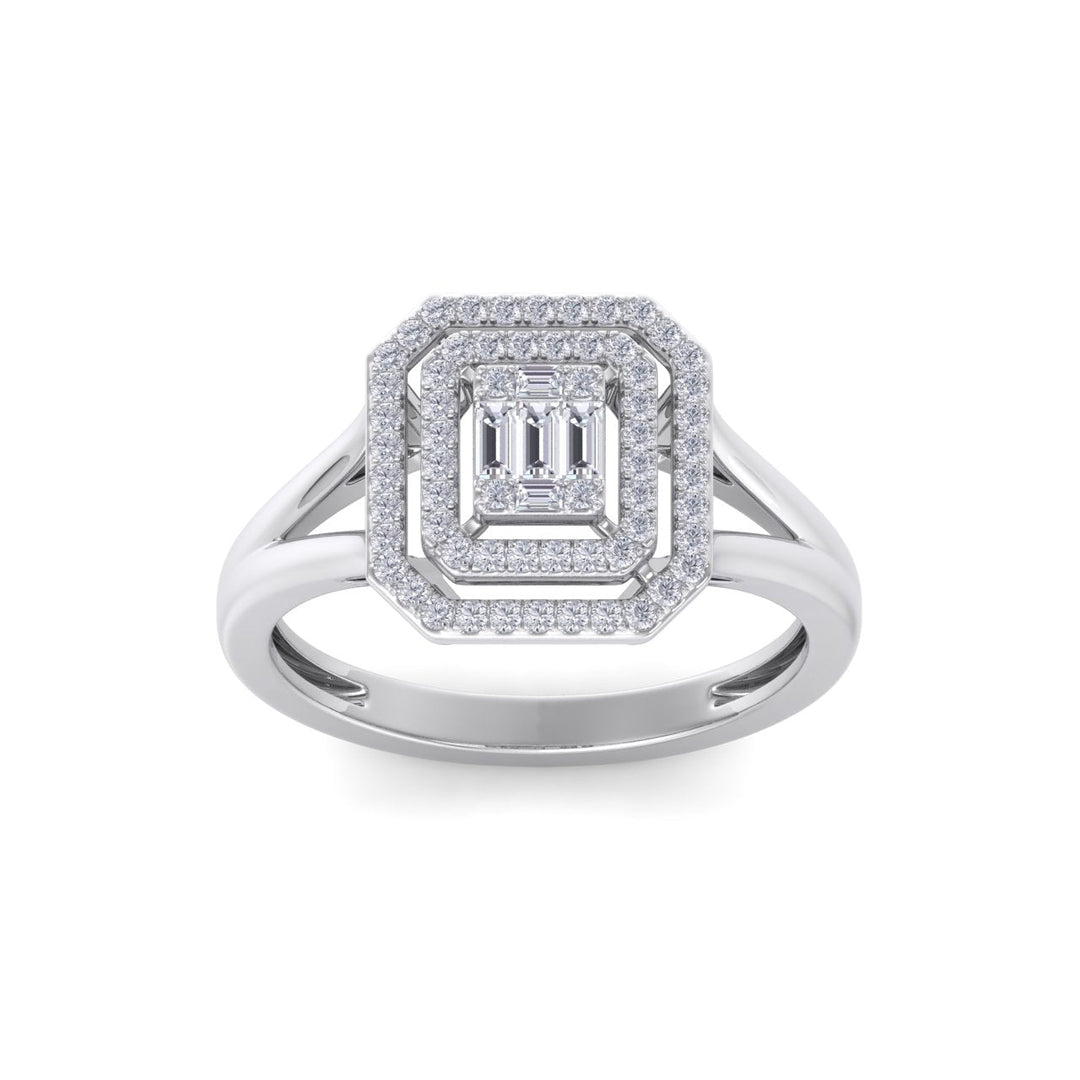 Beautiful Ring in white gold with white diamonds of 0.39 ct in weight