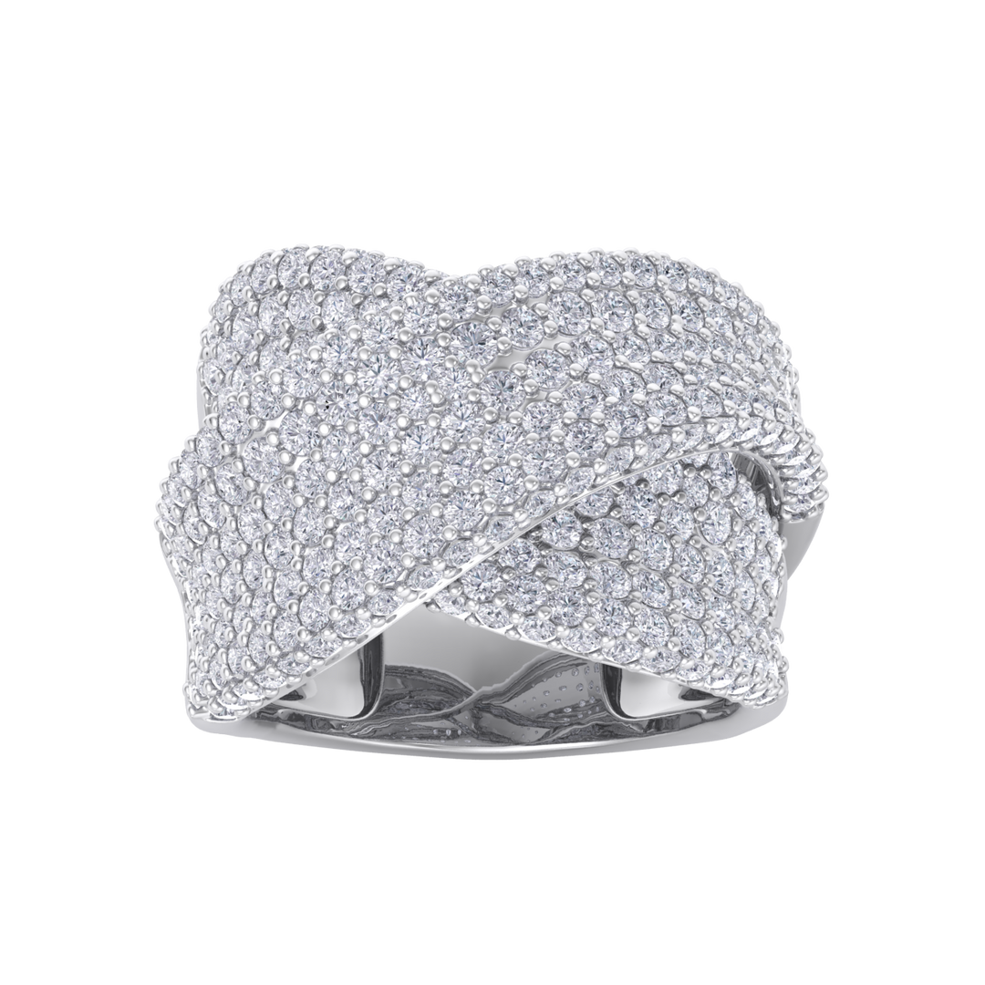 Ribbon ring in white gold with white diamonds of 3.36 ct in weight