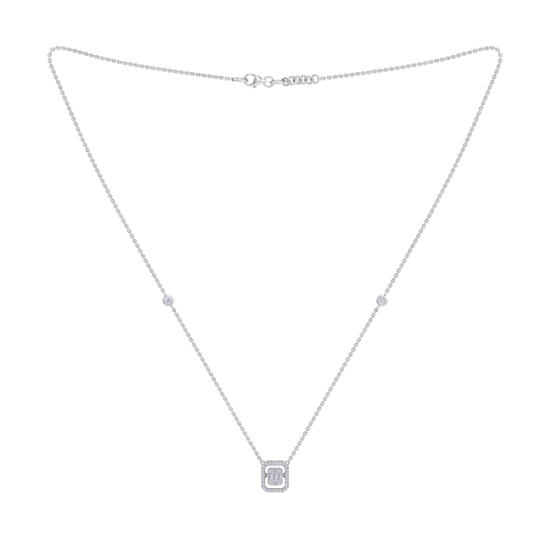 Square necklace in yellow gold with white diamonds of 0.59 ct in weight