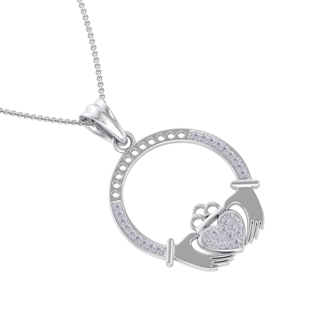 Love pendant in white gold with white diamonds in white gold with white diamonds of 0.19 ct in weight