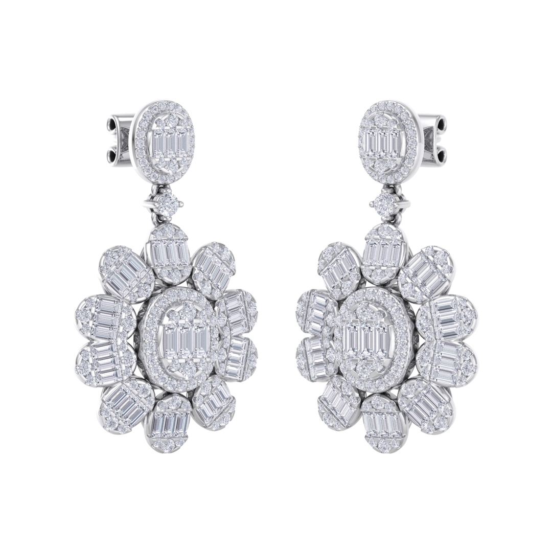 Formal chandelier earrings in yellow gold with white diamonds of 4.12 ct in weight