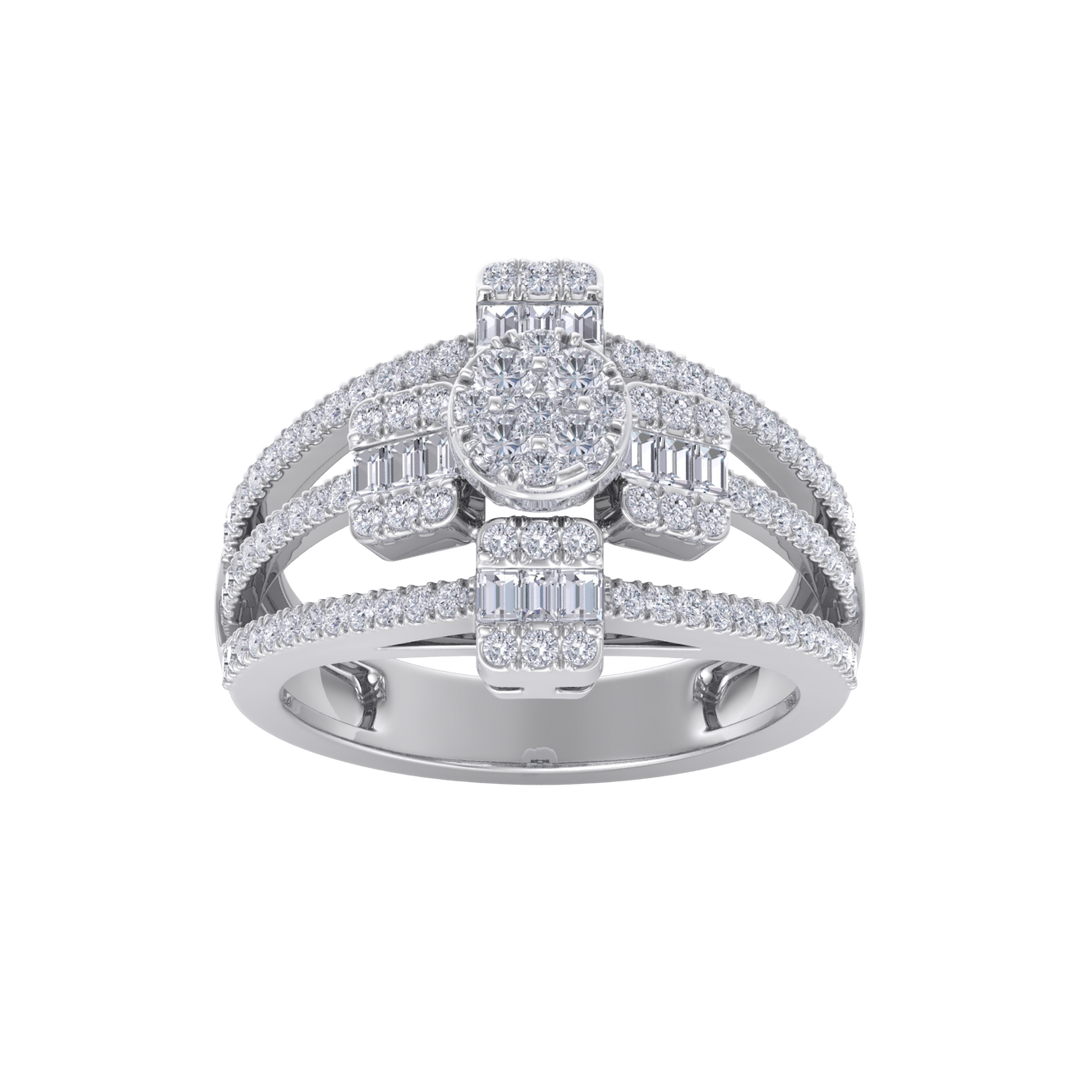Beautiful ring in white gold with white diamonds of 0.91 ct in weight
