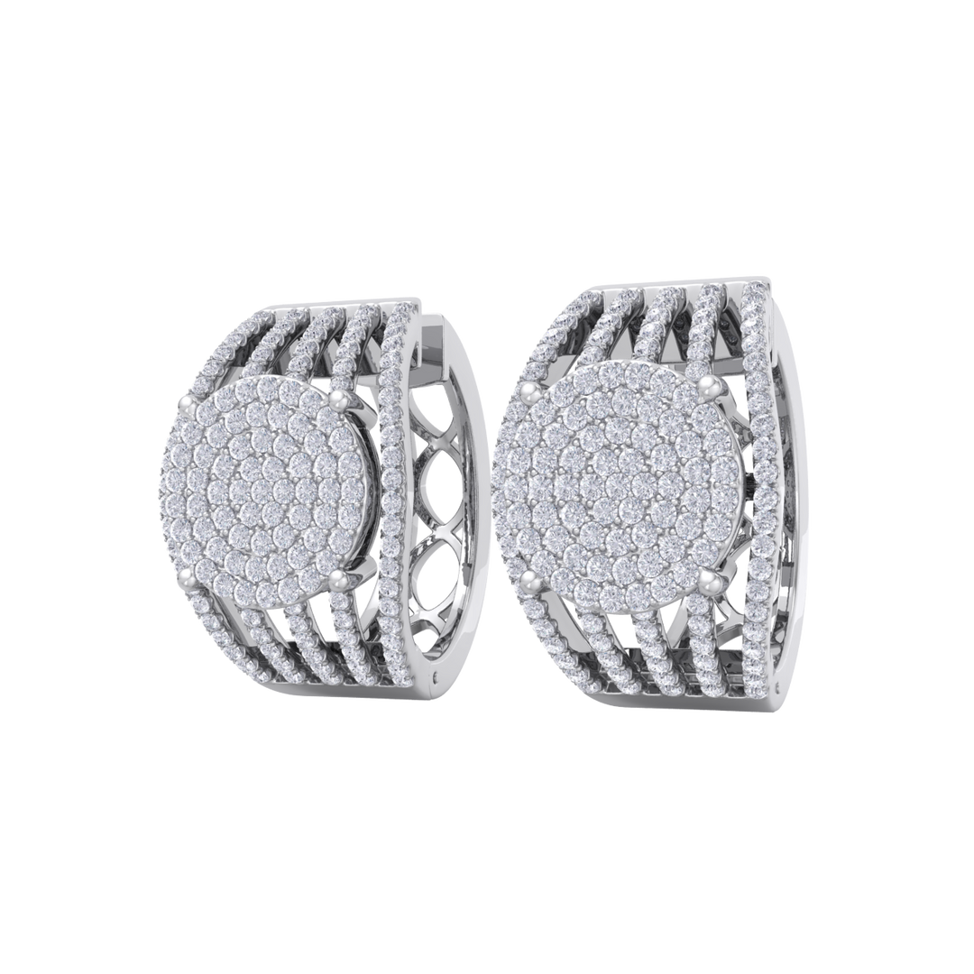 Beautiful Stud Earrings in yellow gold with white diamonds of 1.27 in weight