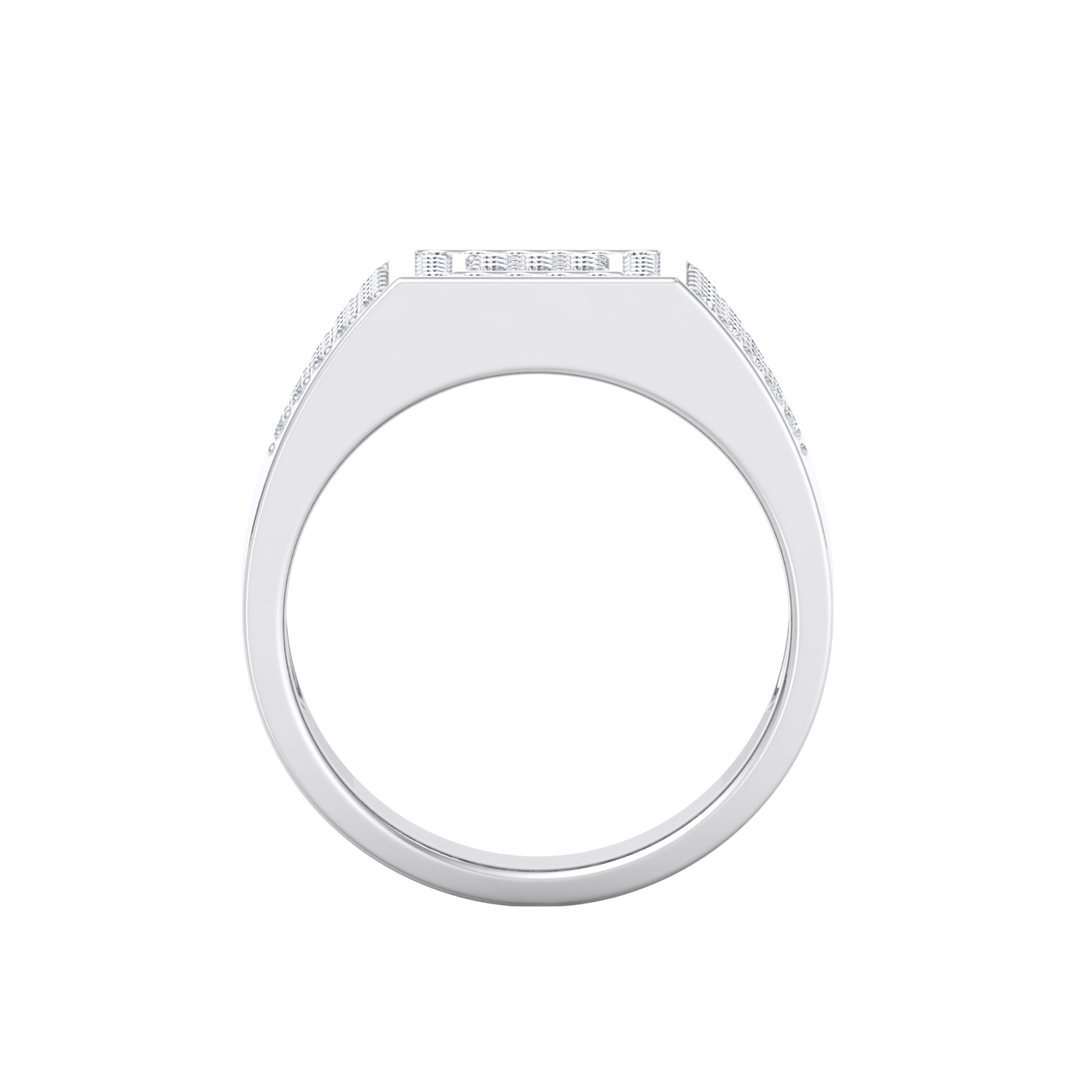 Diamond ring in yellow gold with white diamonds of 0.77 ct in weight