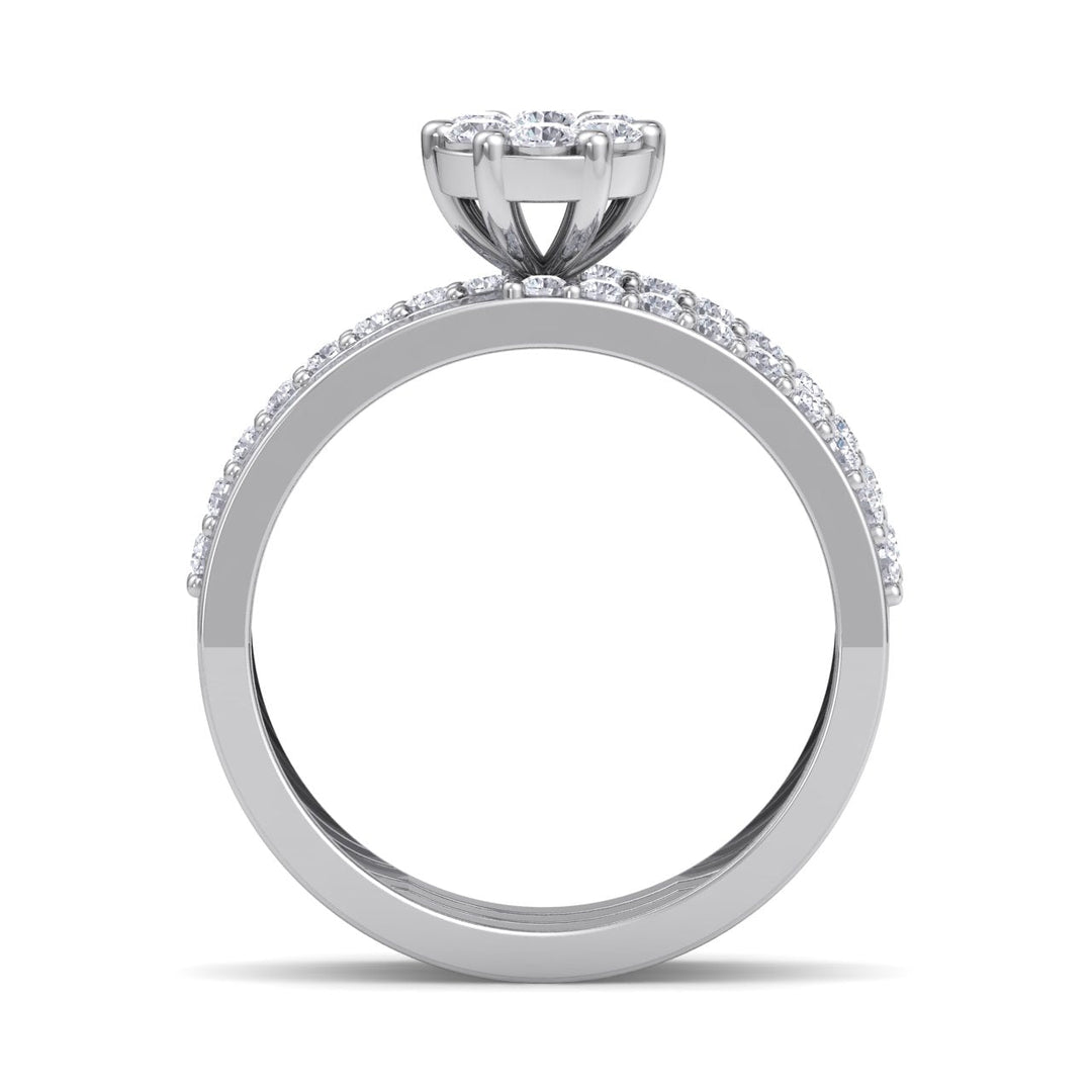 Beautiful ring in rose gold with white diamonds of 0.64 ct in weight
