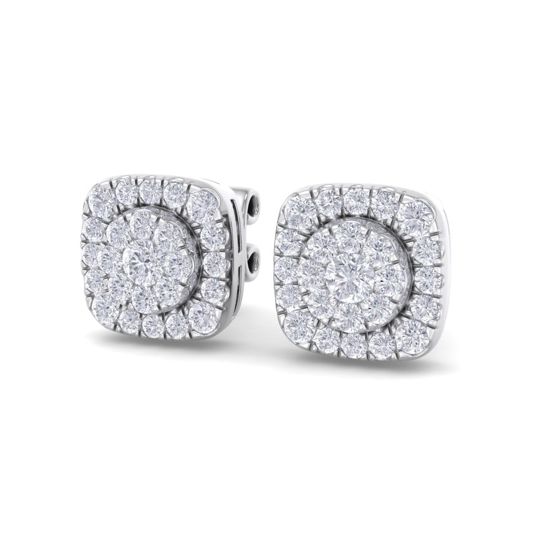 Elegant stud earrings in yellow gold with white diamonds of 0.51 ct in weight