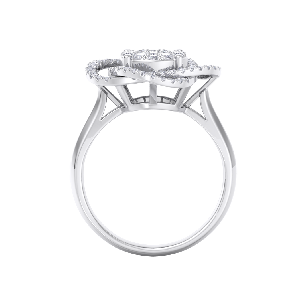 Intricate diamond ring in yellow gold with white diamonds of 0.63 ct in weight