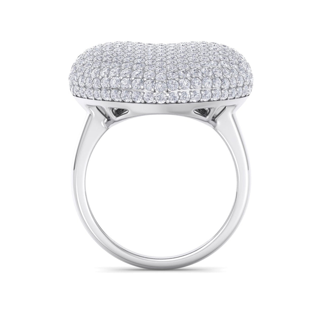 Beautiful Happy Heart Diamond ring in rose gold with white diamonds of 2.45 ct in weight