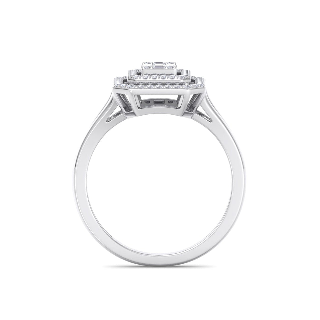 Beautiful Ring in white gold with white diamonds of 0.39 ct in weight