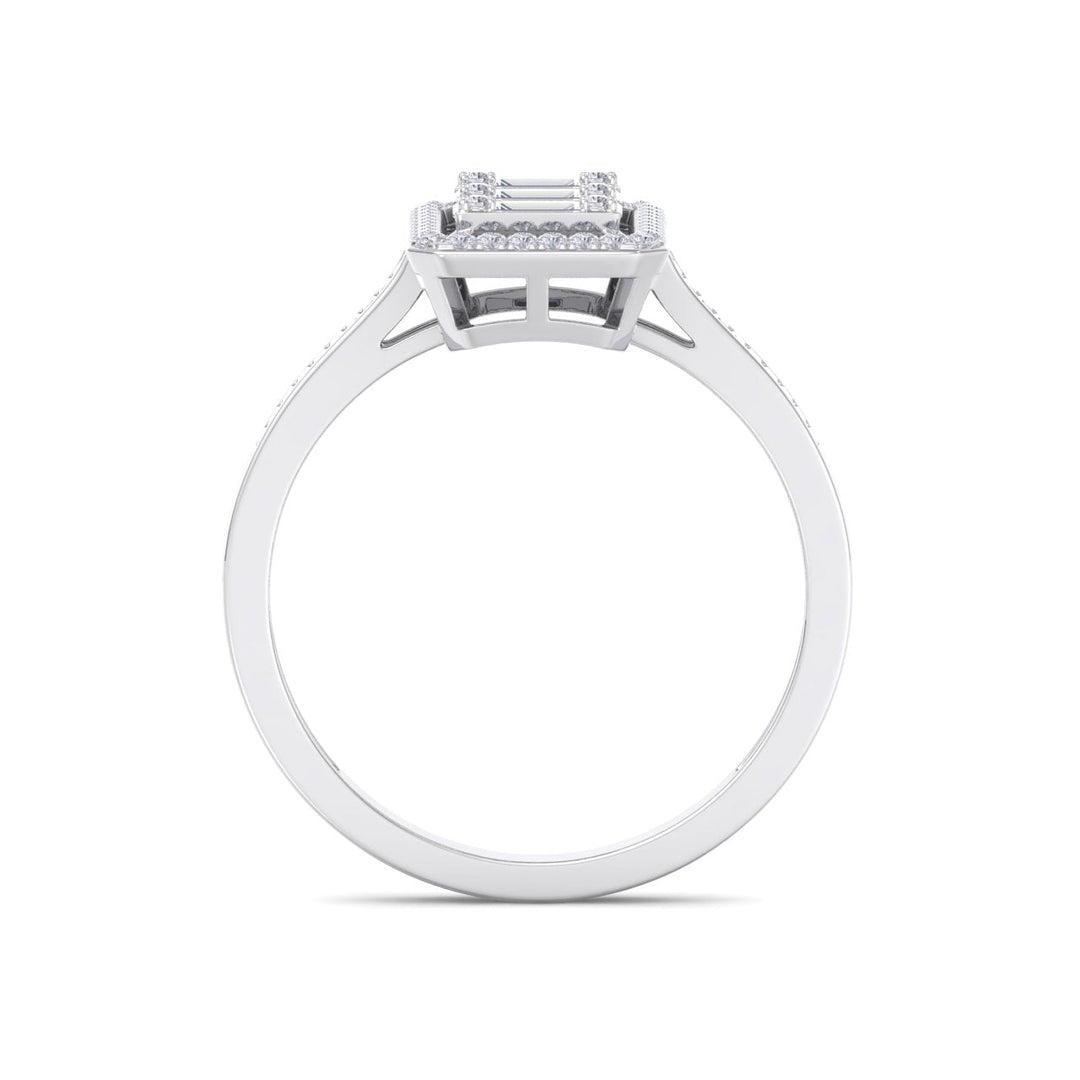 Beautiful Ring in yellow gold with white baguette diamonds of 0.59 ct in weight