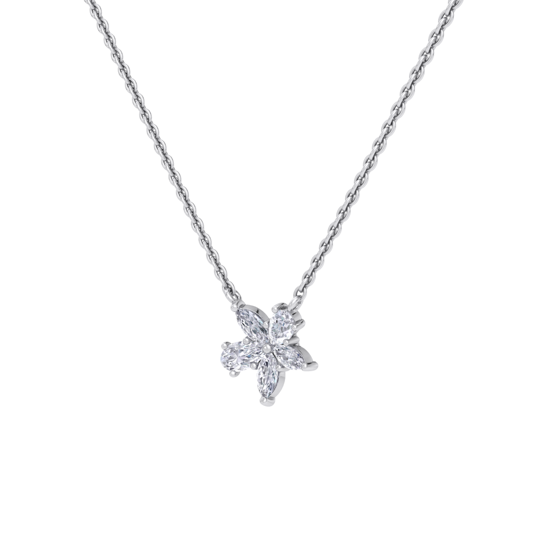 Petite flower necklace in yellow gold with white diamonds of 0.61 ct in weight