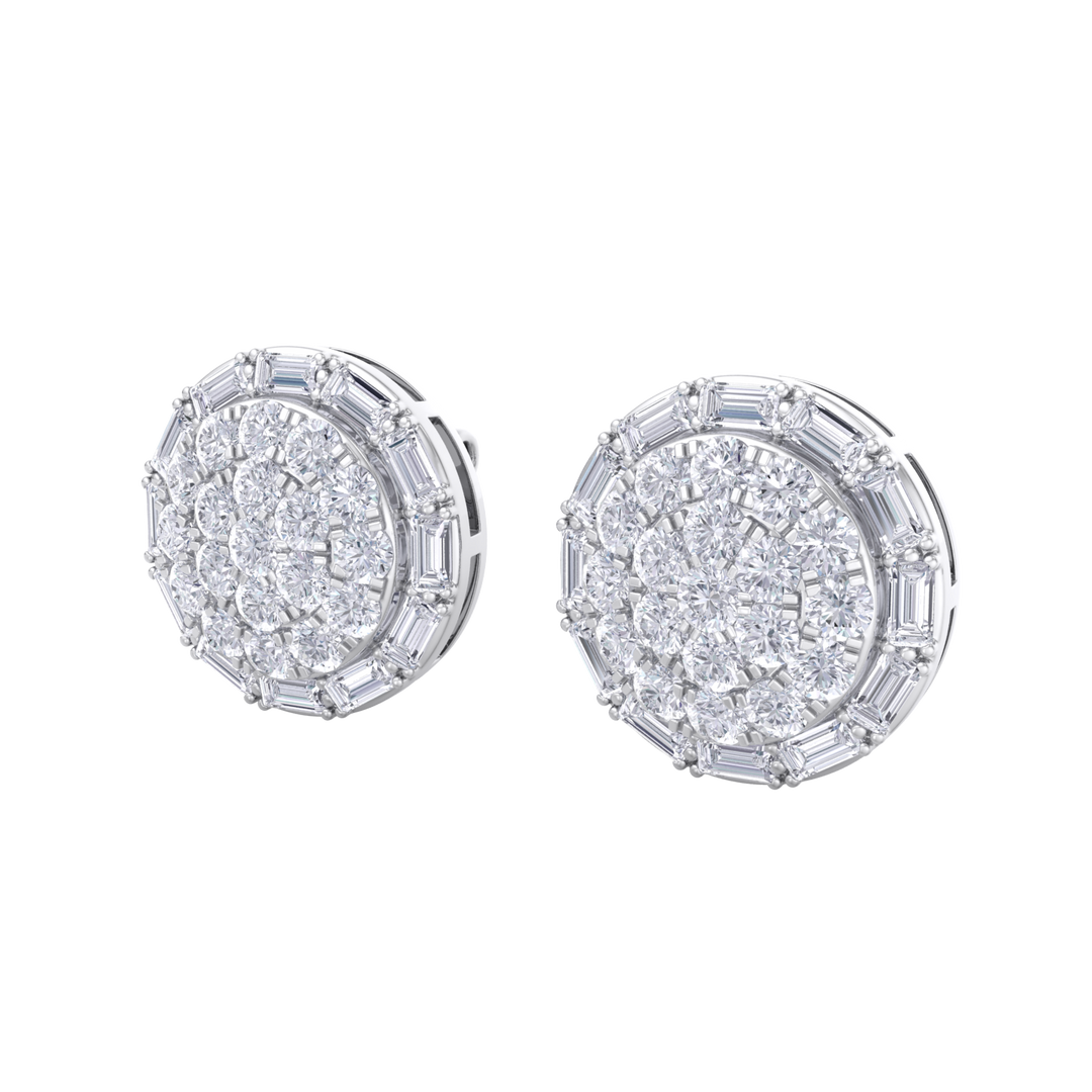 Round stud earrings in yellow gold with white diamonds of 1.38 ct in weight