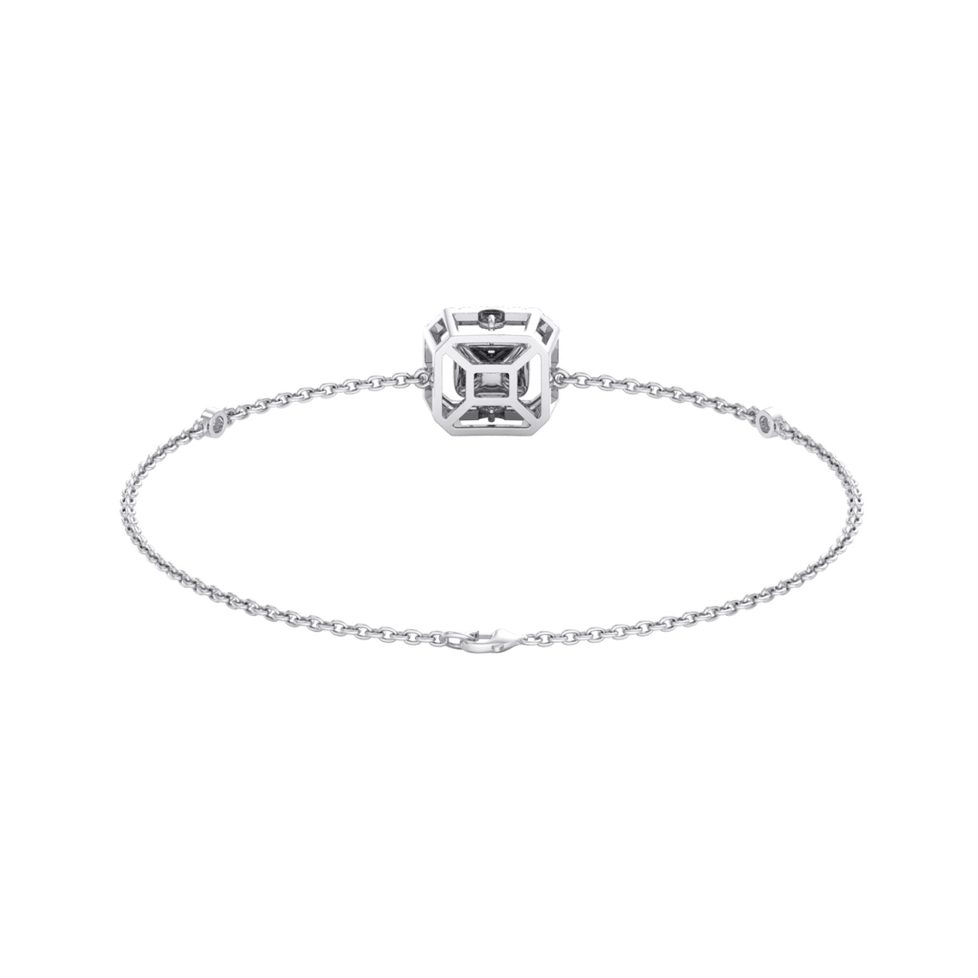 Square bracelet in yellow gold with white diamonds of 0.34 ct in weight