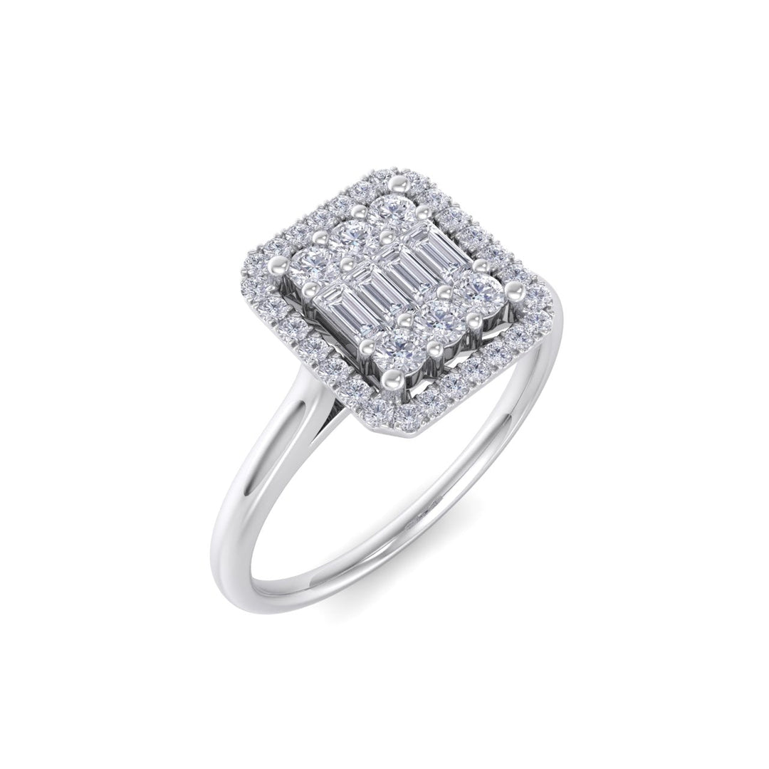 Cluster square engagement ring in rose gold with white diamonds of 0.45 ct in weight