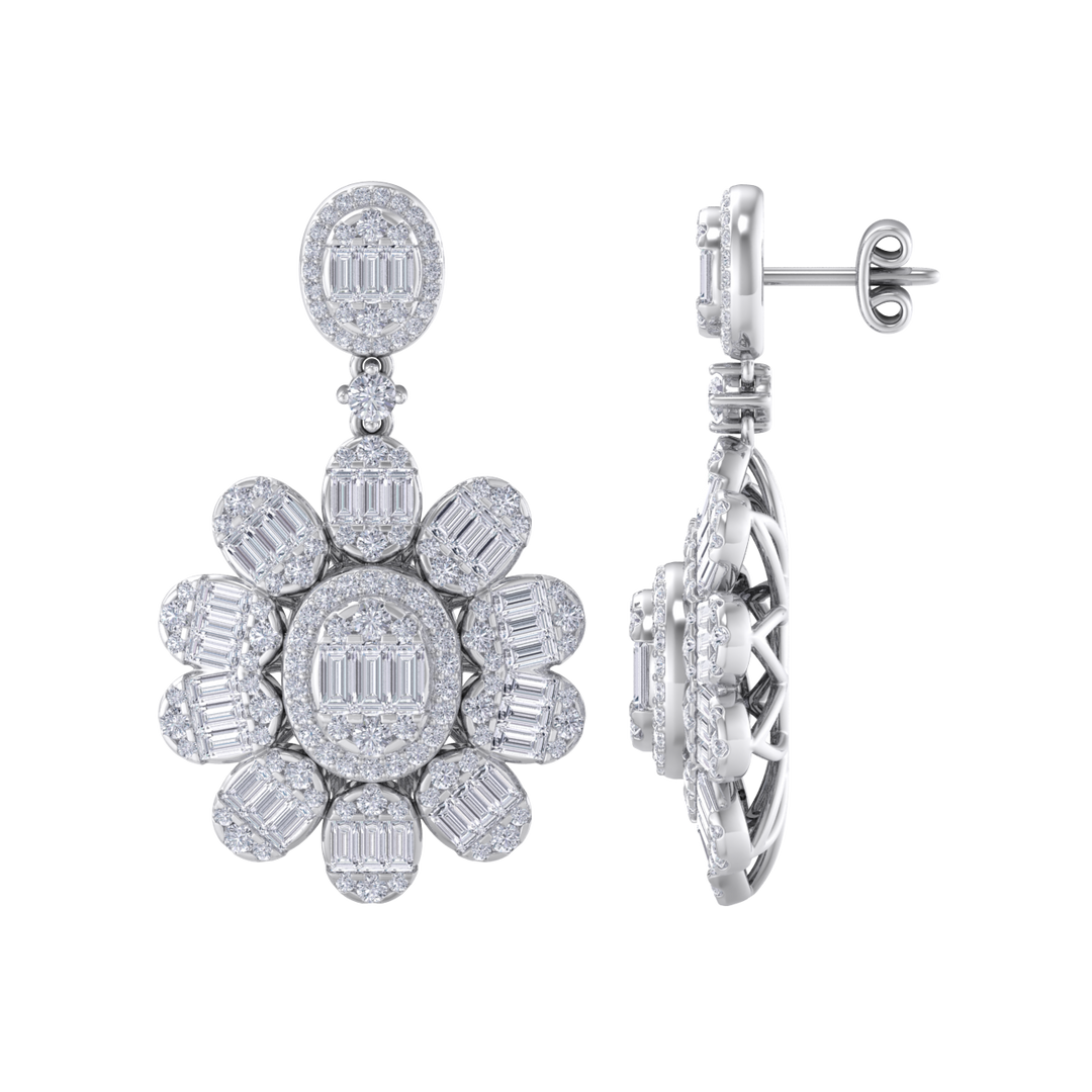 Formal chandelier earrings in yellow gold with white diamonds of 4.12 ct in weight