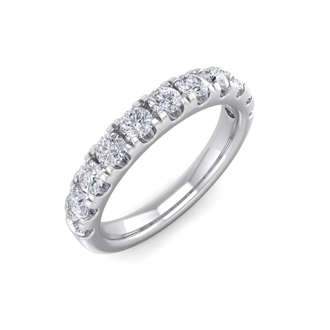 Pavé diamond ring in white gold with medium sized white diamonds of 1.01 ct in weight