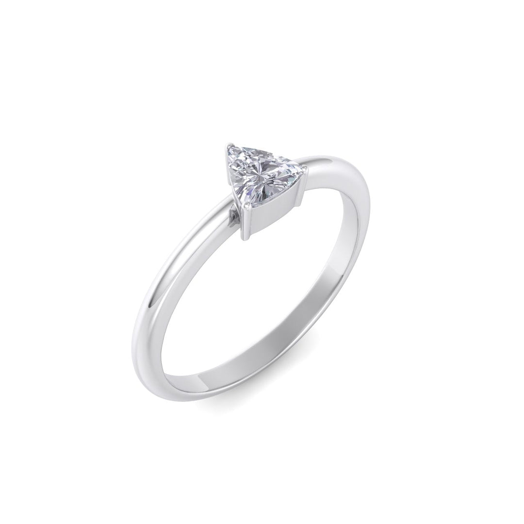 Dainty Diamond ring in yellow gold with white diamonds of 0.25 ct in weight