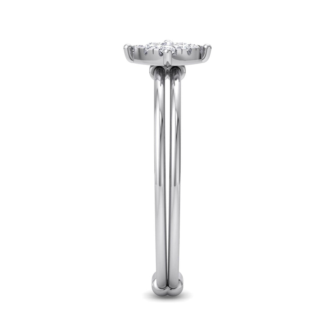 Beautiful Ring in white gold with white diamonds of 0.13 ct in weight