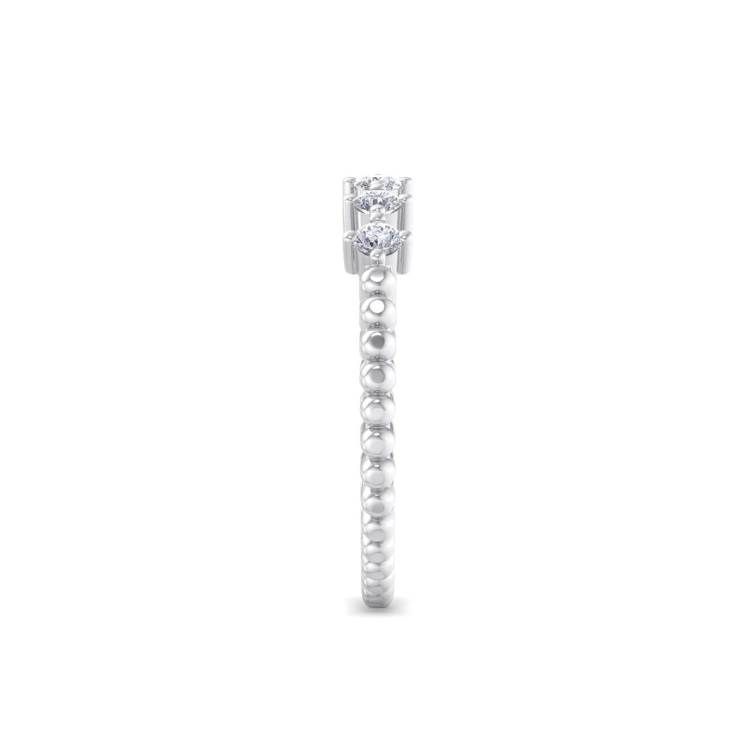 Diamond ring in rose gold with white diamonds of 0.20 ct in weight