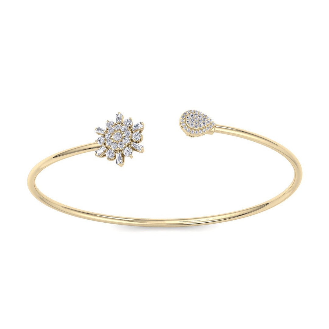 Cuff bracelet in white gold with white diamonds of 0.68 ct in weight