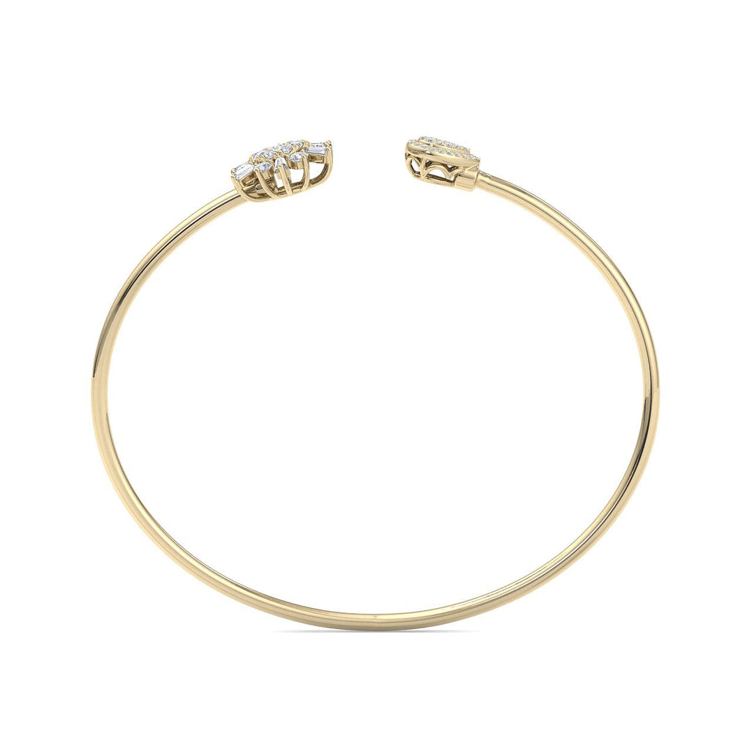 Cuff bracelet in white gold with white diamonds of 0.68 ct in weight