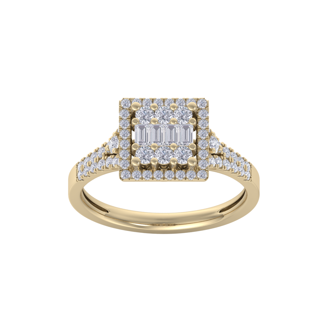 Square cluster engagement diamond ring in white gold with white diamonds of 0.61 ct in weight