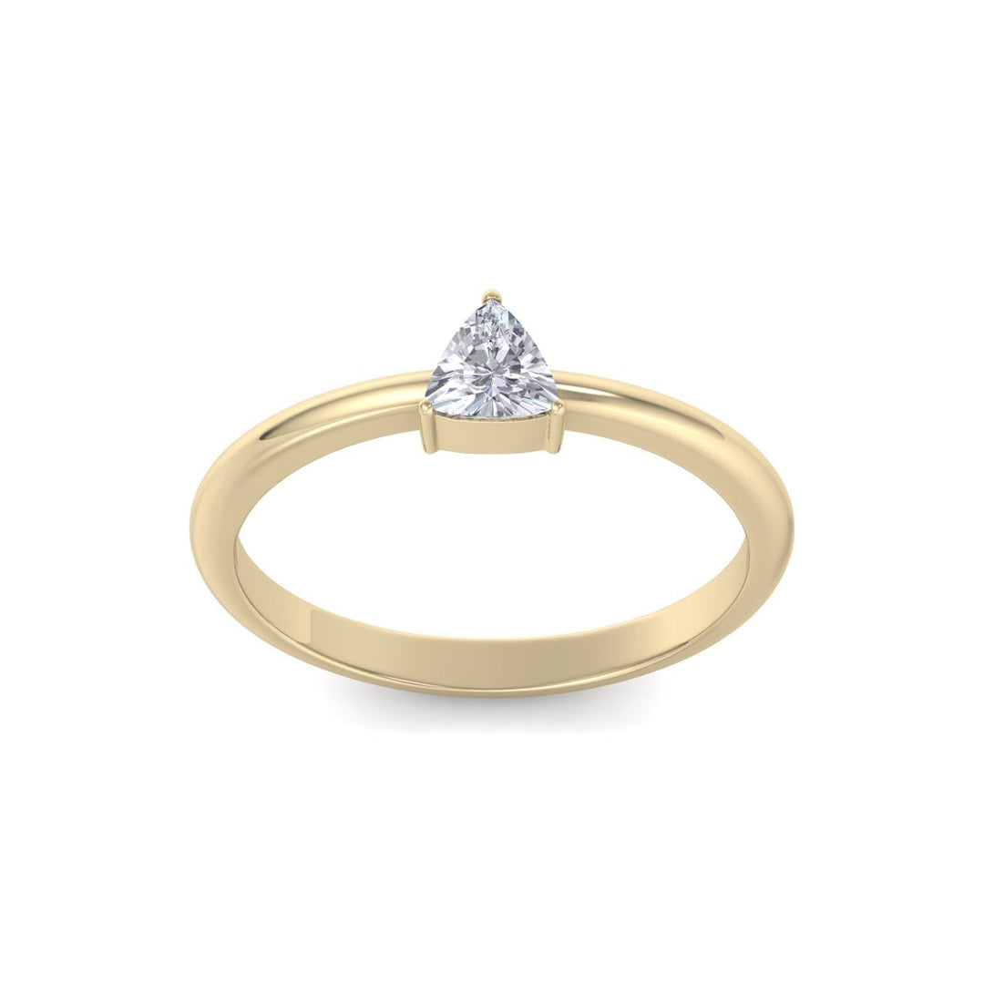 Dainty Diamond ring in yellow gold with white diamonds of 0.25 ct in weight