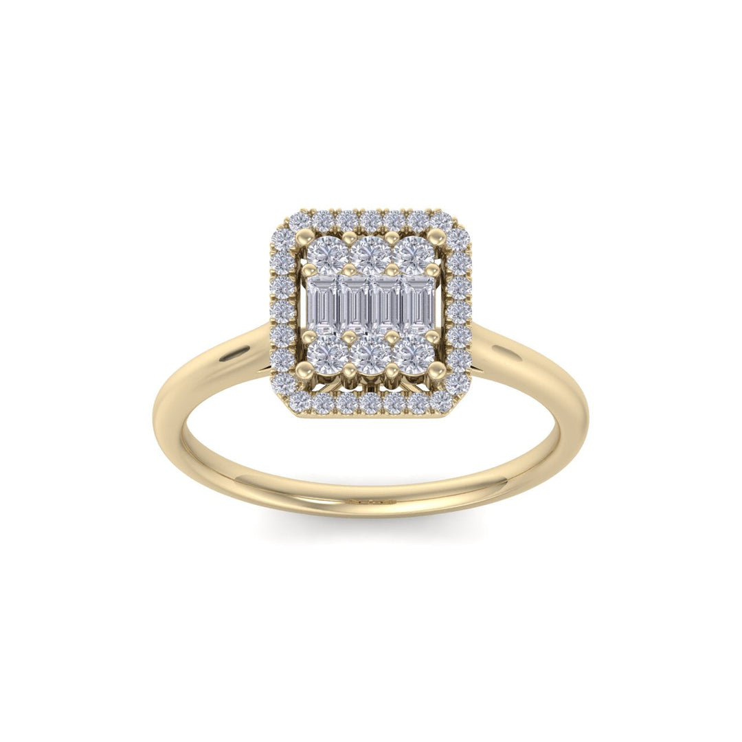 Cluster square engagement ring in rose gold with white diamonds of 0.45 ct in weight