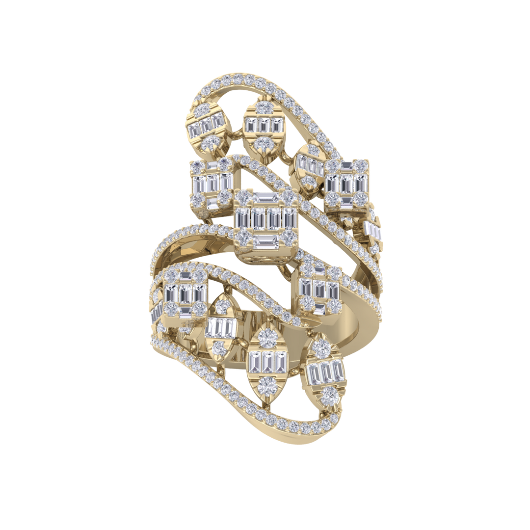 Statement diamond ring in yellow gold with white diamonds of 1.68 ct in weight