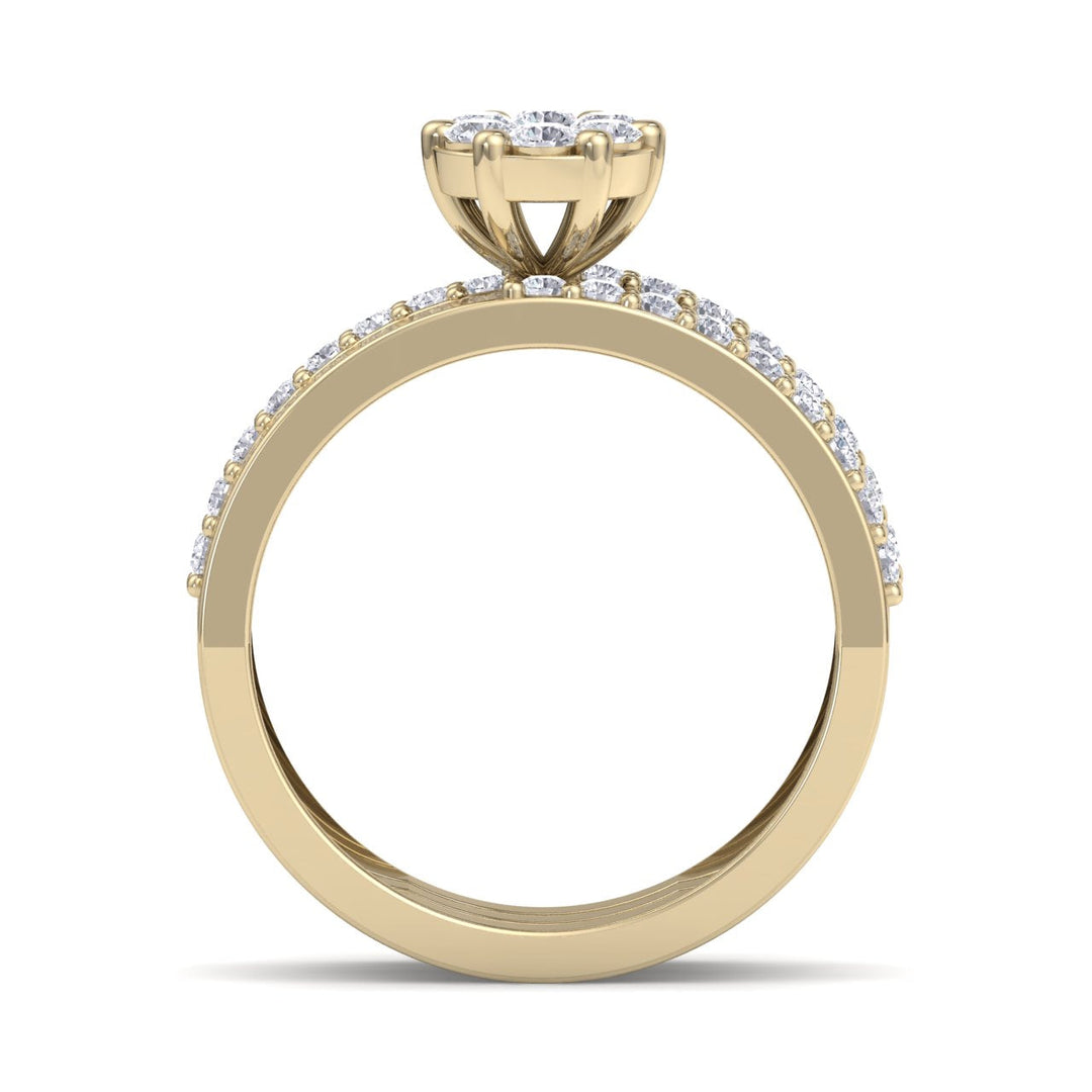 Beautiful ring in rose gold with white diamonds of 0.64 ct in weight