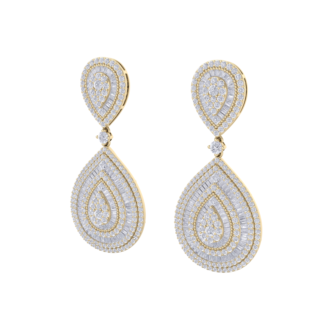 Diamond chandelier earrings in yellow gold with white diamonds of 8.15 ct in weight