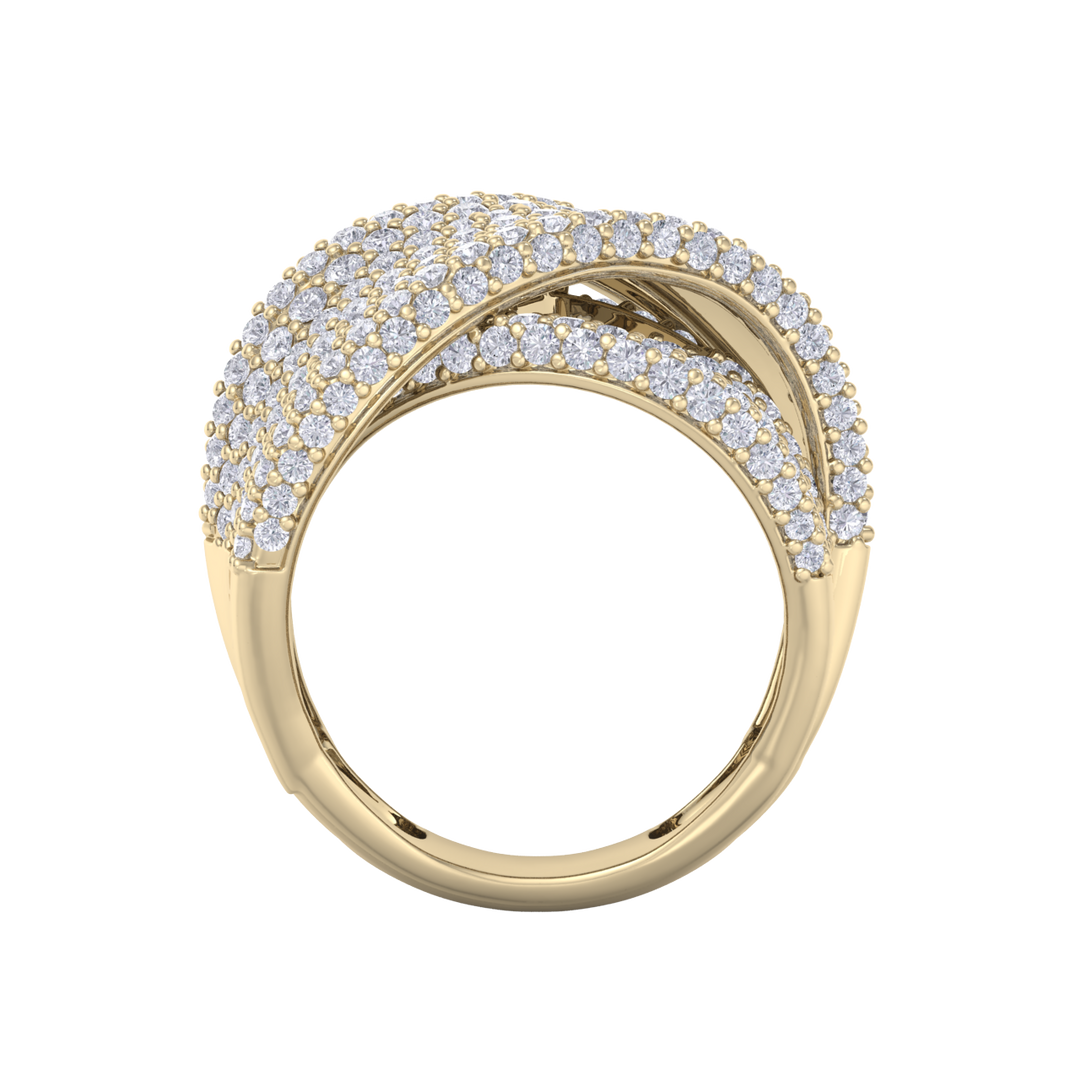 Ribbon ring in rose gold with white diamonds of 3.36 ct in weight