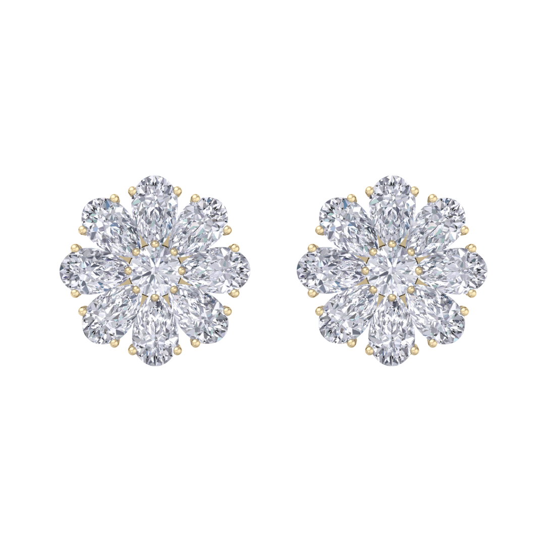 Flower stud earrings in yellow gold with white diamonds of 6.18 ct in weight