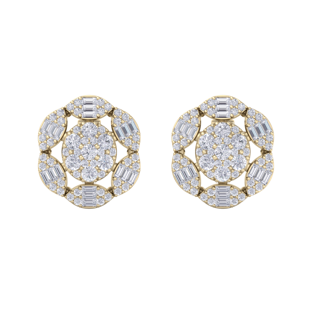 Flower stud earrings in yellow gold with white diamonds of 2.47 ct in weight