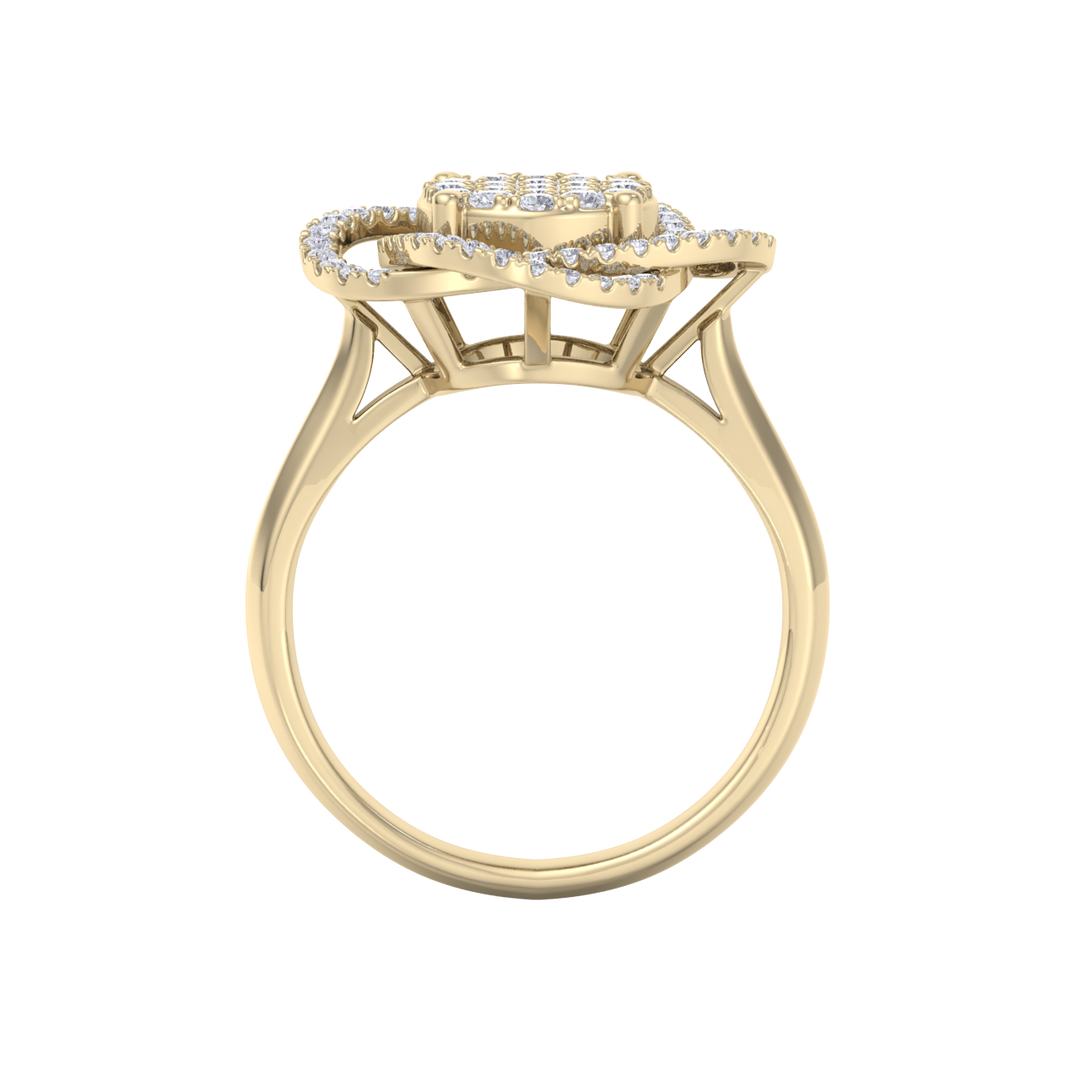 Intricate diamond ring in yellow gold with white diamonds of 0.63 ct in weight