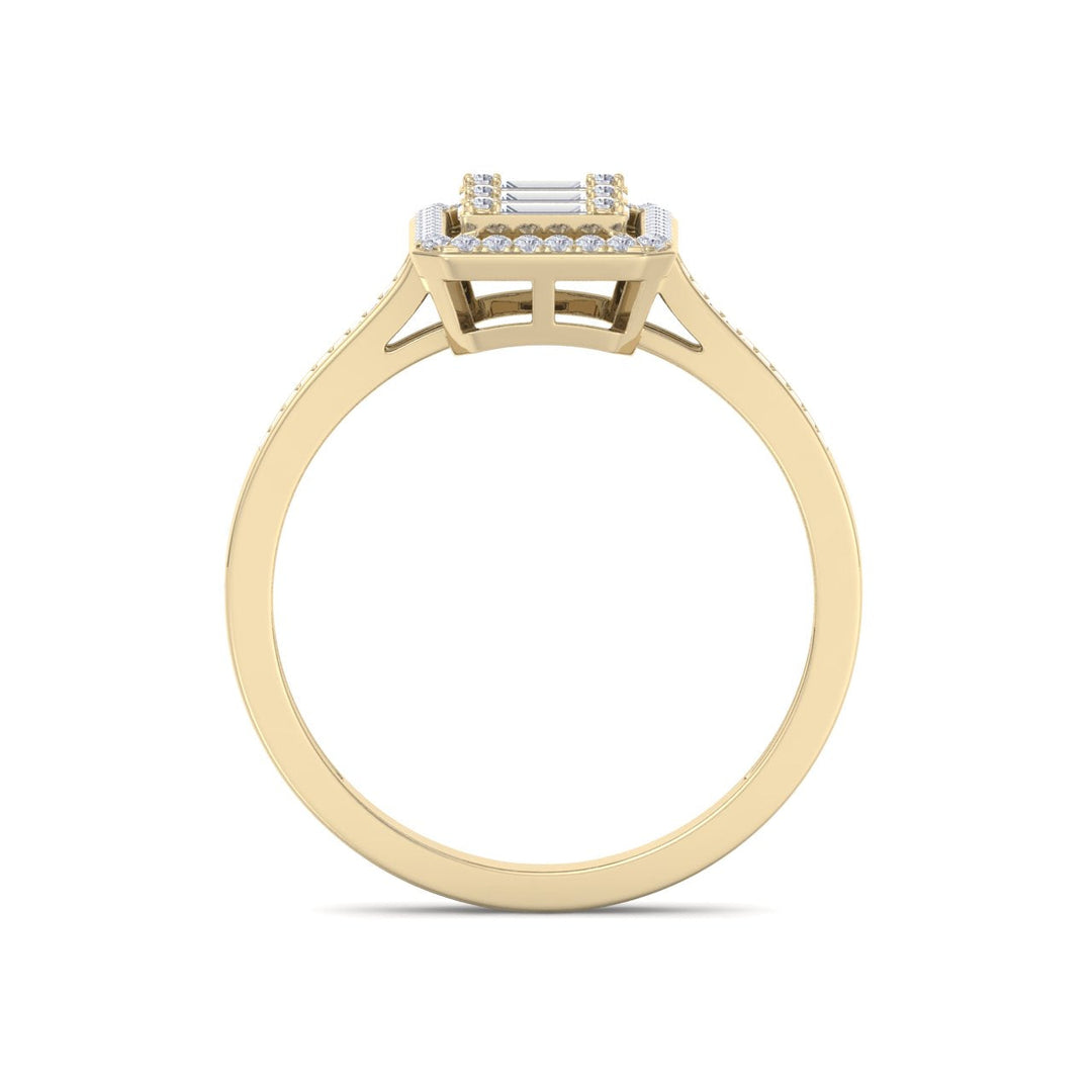Beautiful Ring in yellow gold with white baguette diamonds of 0.59 ct in weight