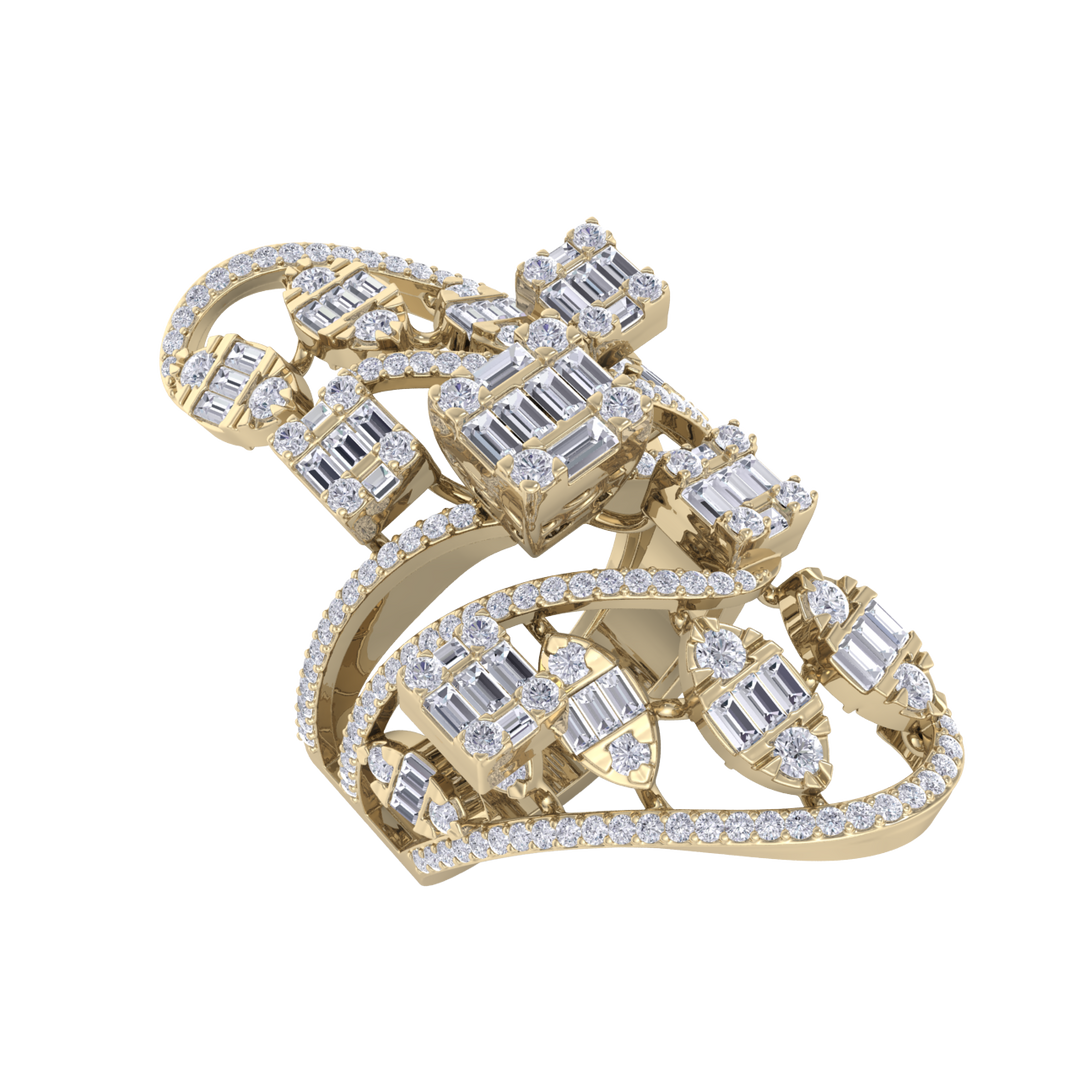 Statement diamond ring in yellow gold with white diamonds of 1.68 ct in weight