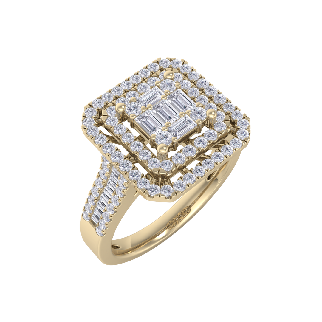 Square cluster engagement ring in rose gold with white diamonds of 0.68 ct in weight