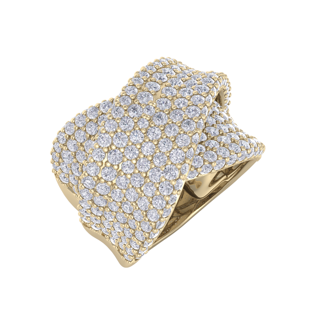 Ribbon ring in rose gold with white diamonds of 3.36 ct in weight