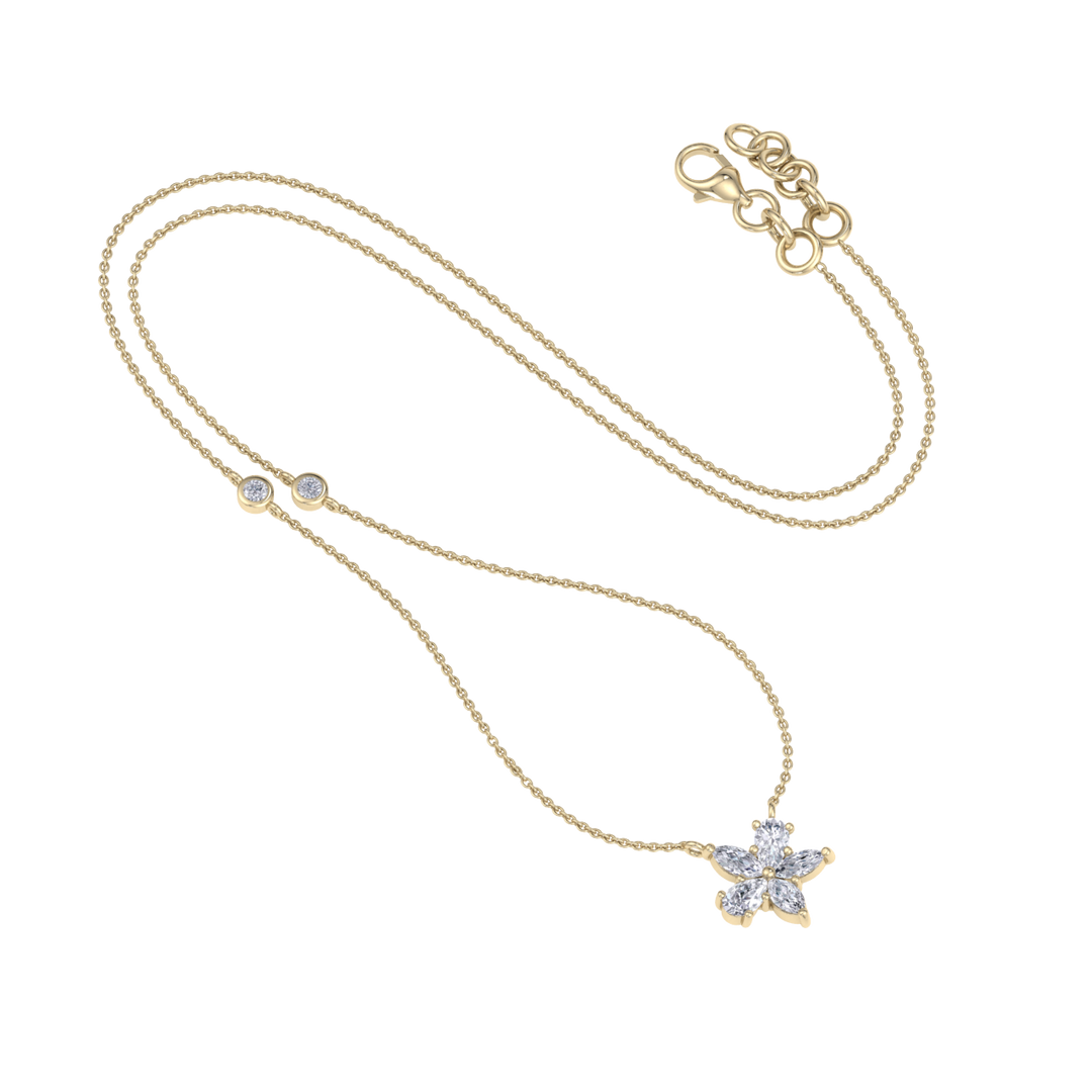 Petite flower necklace in yellow gold with white diamonds of 0.61 ct in weight