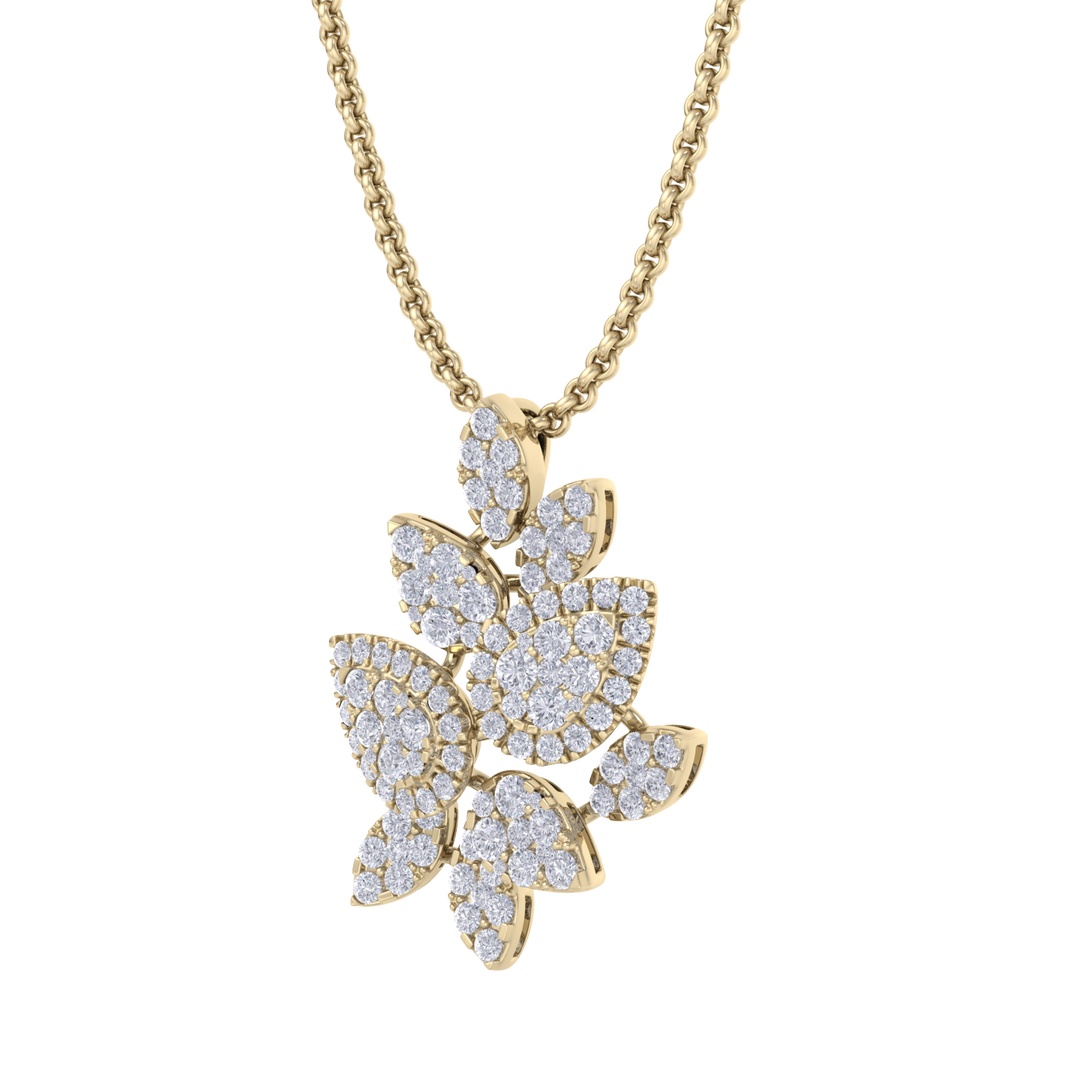 Diamond leaf pendant in yellow gold with white diamonds of 2.31 ct in weight
