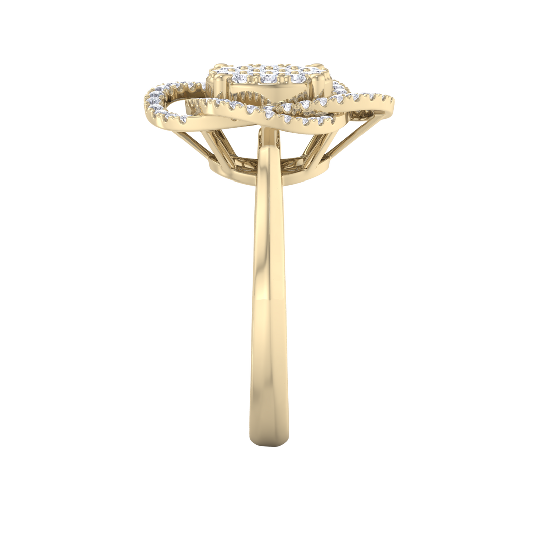 Intricate diamond ring in yellow gold with white diamonds of 0.63 ct in weight